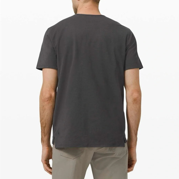 Lululemon Chest Pocket Relaxed Fit Tee in Graphite - Size Small (measured) - Picture 2 of 6